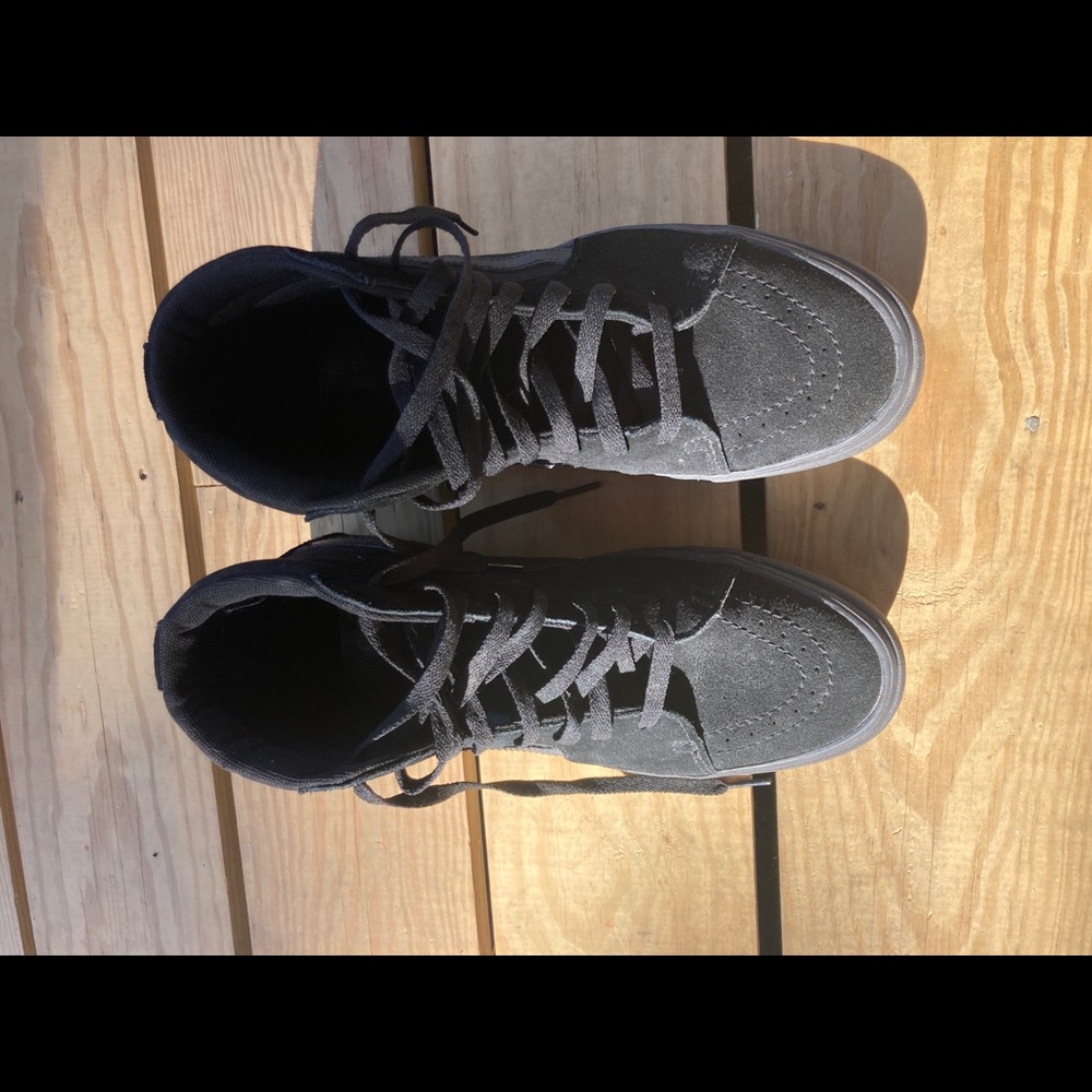Vans Sk8-hi with Comfy Cush insole.